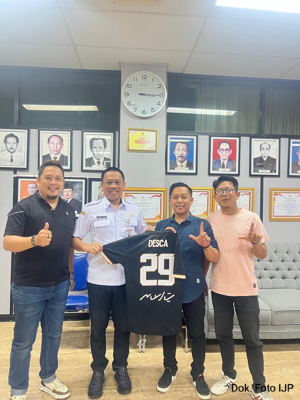 Sekretariat DPRD Lampung Ambil Bagian dalam Turnamen Minisoccer IJP Lampung