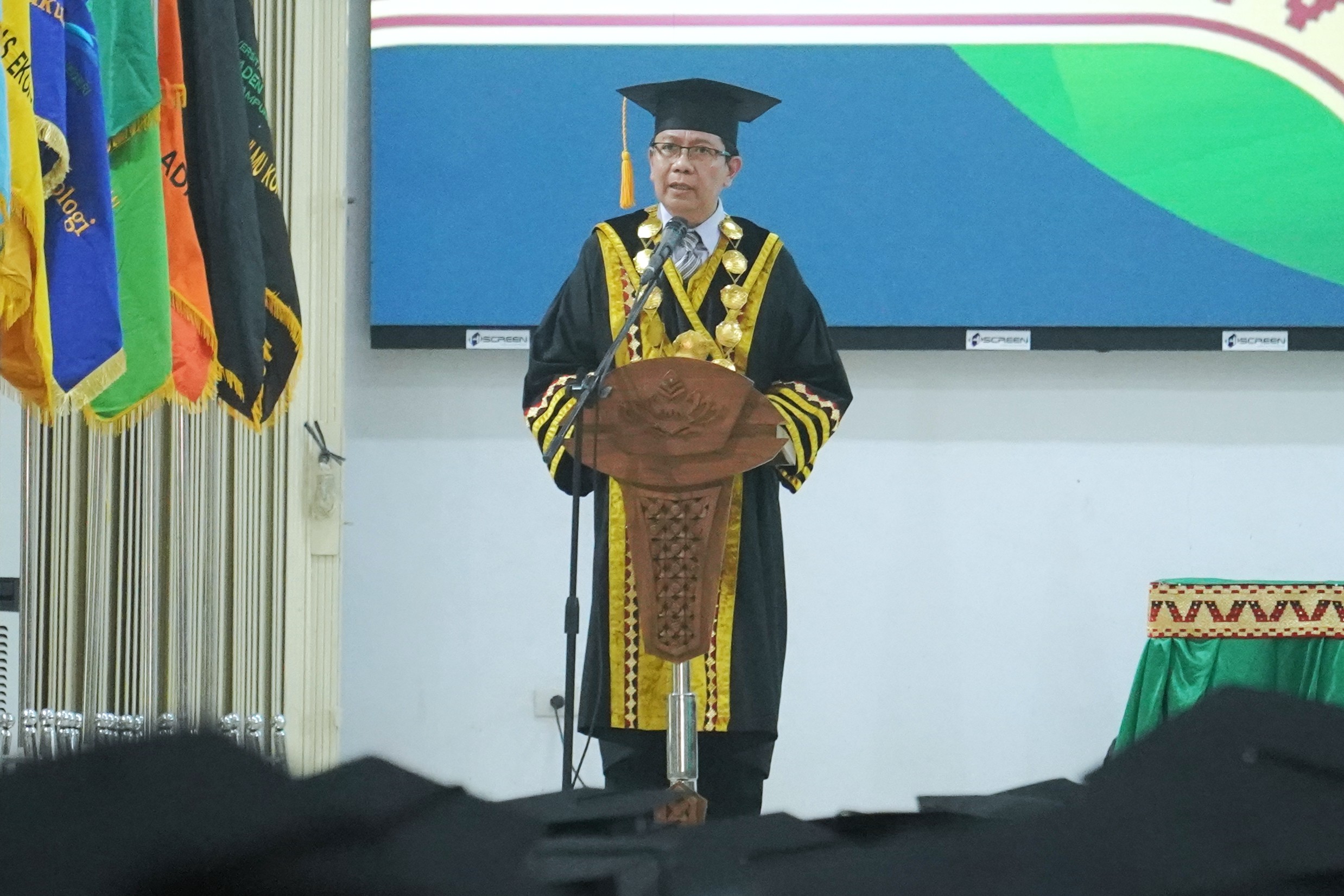 Kukuhkan Wisudawan Periode I 2026, Rektor UIN RIL Pesankan Lulusan Jadi Insan Ber-ISI