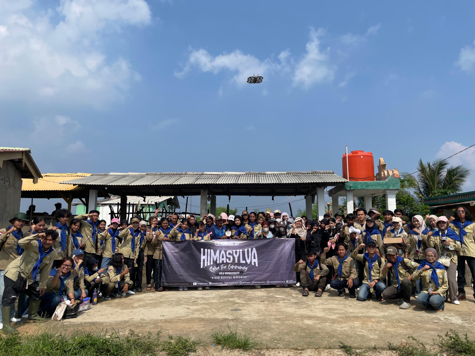 Bersih-bersih Kawasan Pesisir Bandar Lampung, Himasylva Unila Angkut 2 Ton Sampah