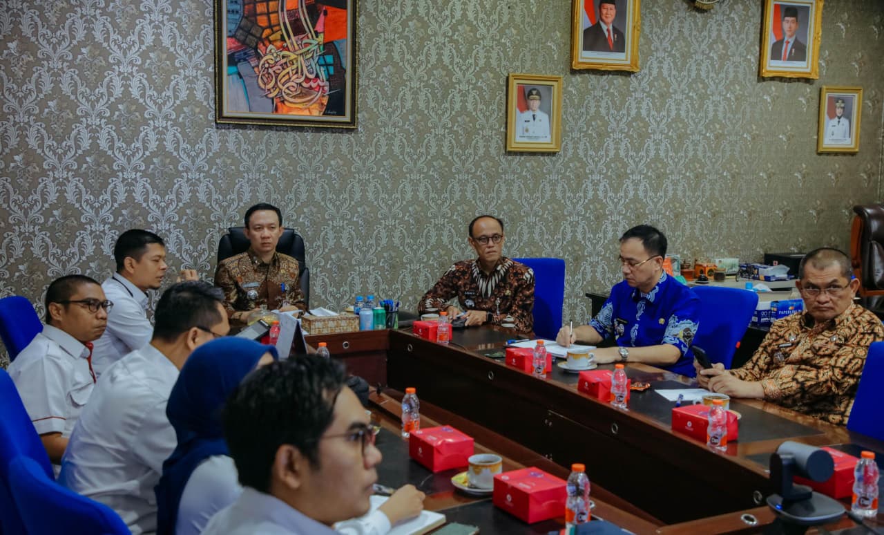 Sekdaprov Marindo Kurniawan Pimpin Rapat Percepatan Penanggulangan Kemiskinan Bersama Tim PKH se-Provinsi Lampung