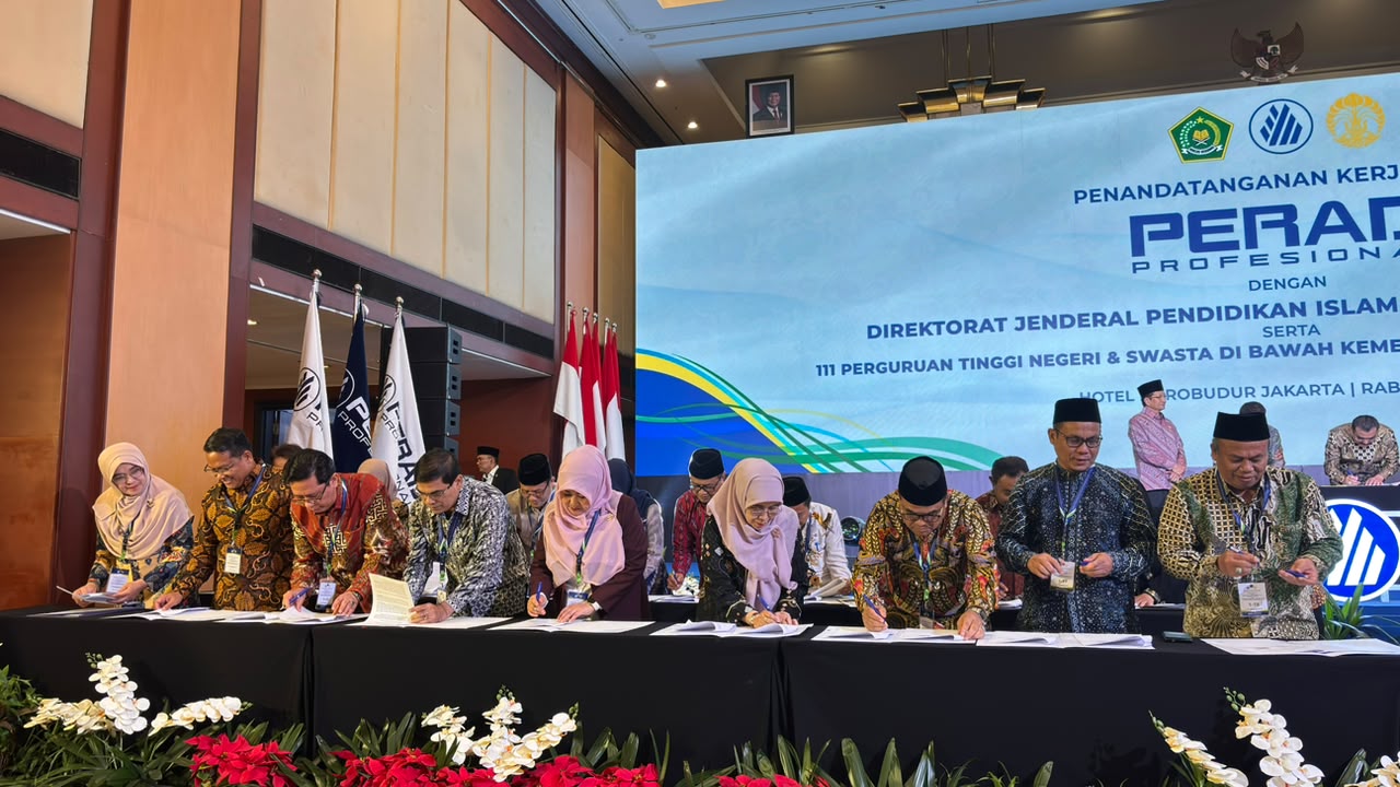 Perkuat Jalur Profesi Lulusan Fakultas Syariah, UIN RIL Teken Kerja Sama dengan PERADI Profesional