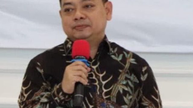 Menguji Keabsahan Administratif dalam Polemik Syarat Pendidikan Gibran