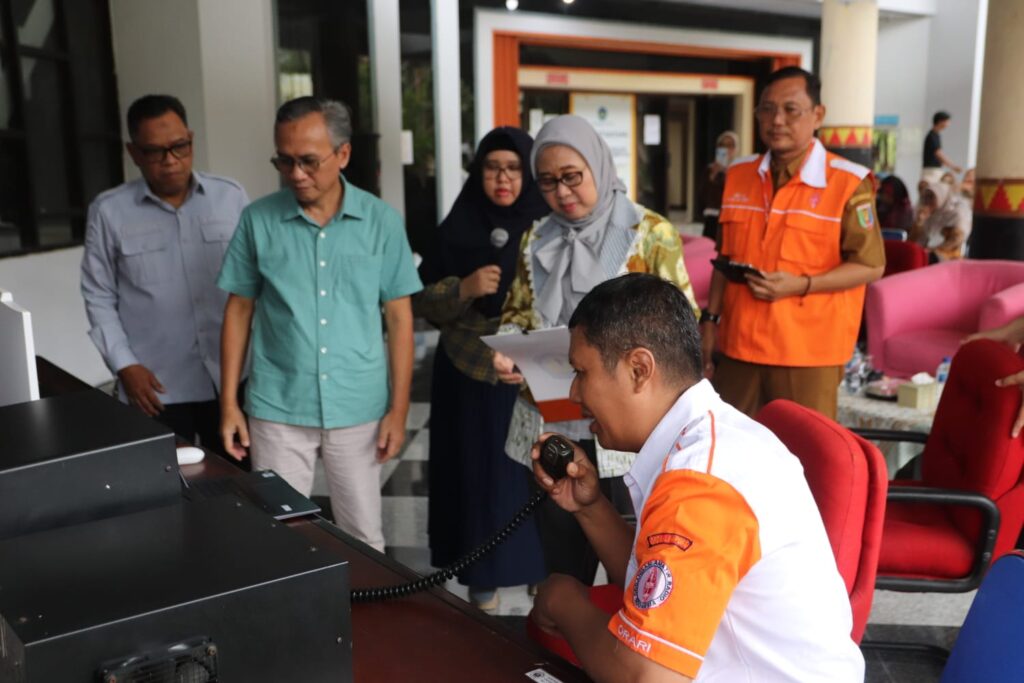UPA Perpustakaan Cetak Sejarah Gelar Special Event Station Radio Amatir 8G61UNLA