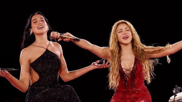 Dua Lipa Bergabung dengan Shakira di Atas Panggung untuk Duet Mengejutkan “Antología” di Madrid